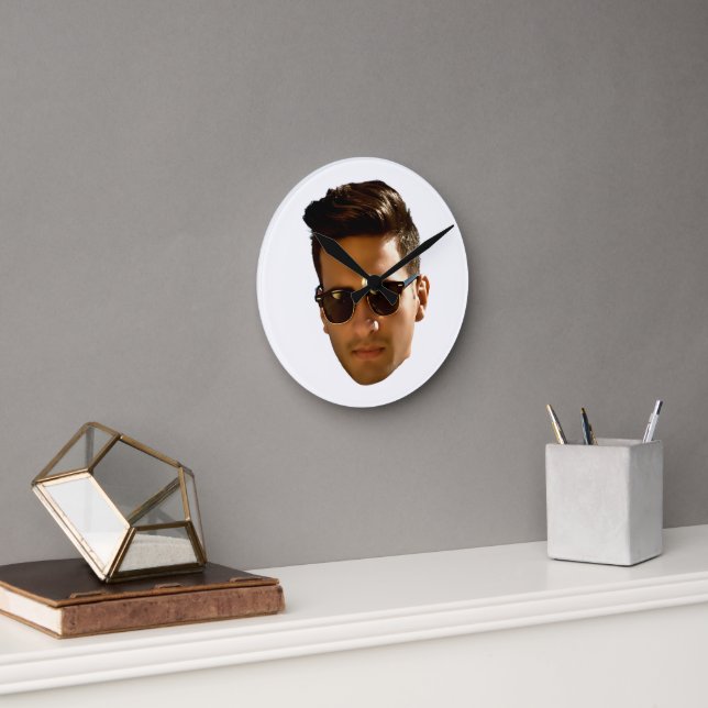 Anpassad Ansiktsutskärning Systerparty Födelsedag Rund Klocka (Kontor)