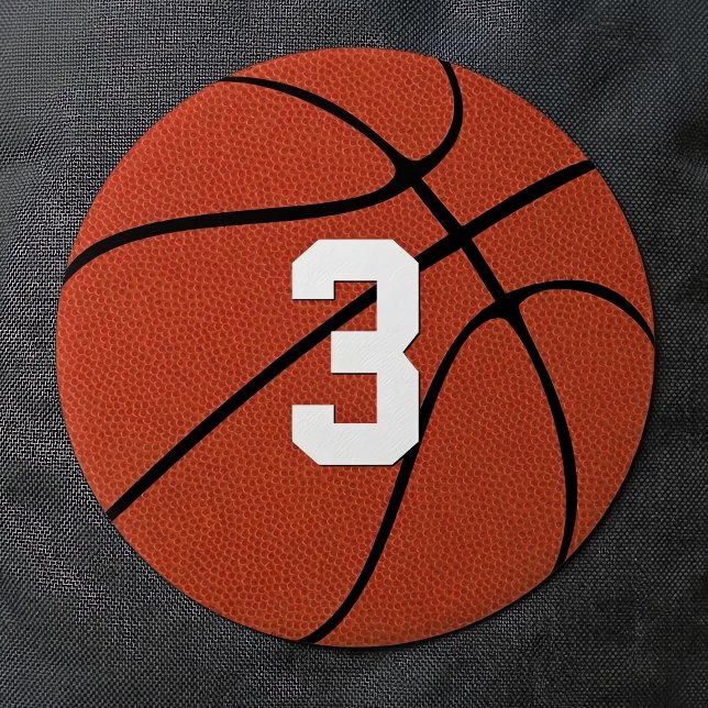 Anpassad basketspelartröja med nummer eller bokstä knapp (Make your own basketball button with custom basketball player number, initials or school letters.)