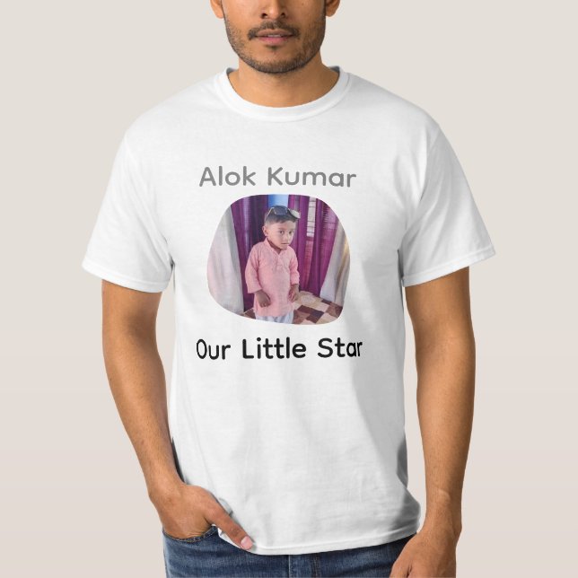 Anpassad bild och namn barnringklocka t shirt (Framsida)