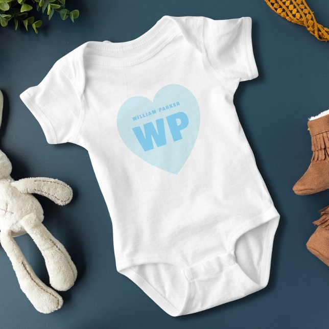 Anpassad Boy Blue Heart Monogram Nyfödd Dräkt T Shirt (Skapare uppladdad)