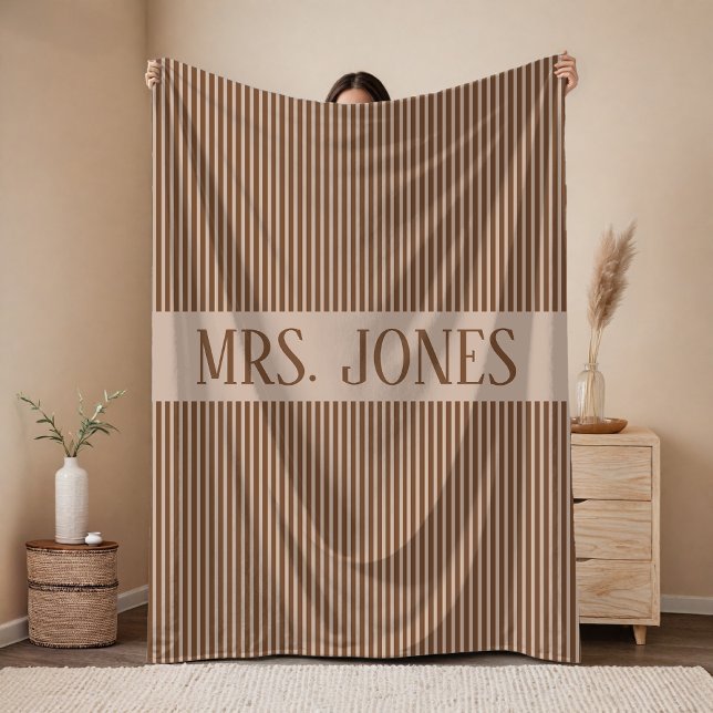 Anpassad brun filt för par som bröllopsgåva till n (Custom name blanket gift for newlyweds, Bachelorette party blanket gift for bride or groom)