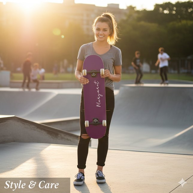 Anpassad Burgunder Skateboard – Gör den till din i (Custom Burgundy Skateboard – Make It Yours Today)