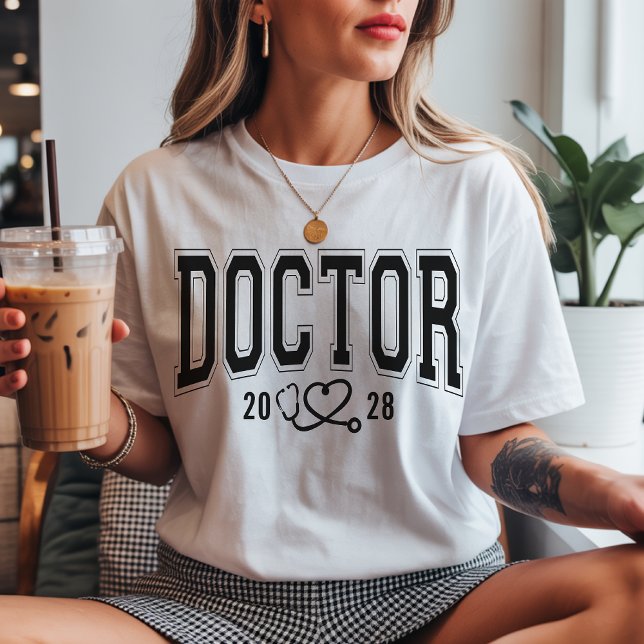Anpassad doktors T-shirt för vårdpersonal (custom doctor shirt, doctor graduation gift, doctor thank you gift, medical student gift,)