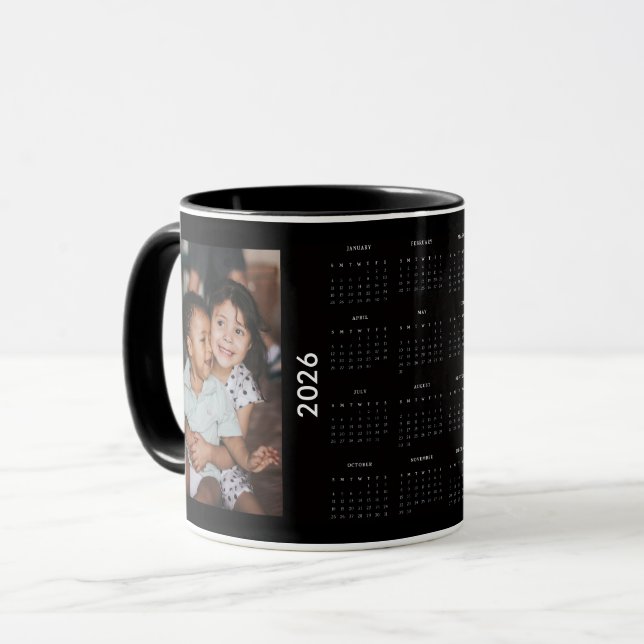 Anpassad Familj 2 Foto 2026 Kalender  Mugg (Framsida vänster)