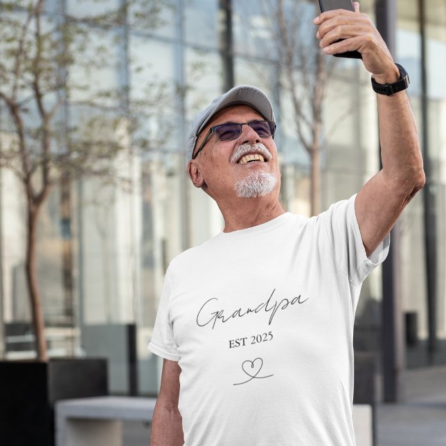 Anpassad Farfar EST År T-Shirt (Skapare uppladdad)