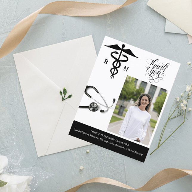 Anpassad fototack för sjuksköterskeexamenfirande vykort (Skapare uppladdad)