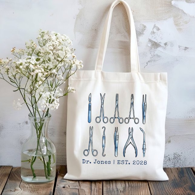 Anpassad framtida läkare för medicinska studenter  tygkasse (Medical Residency Graduation Gift for Her Him | Future Veterinarian Surgeon Surgical Tools Tote Bag)