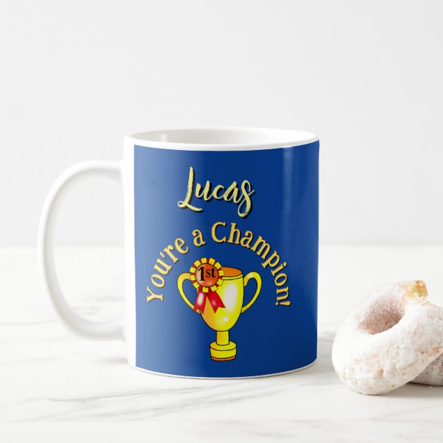 Anpassad Grattis Champion Trophy Kaffemugg (Med munk)