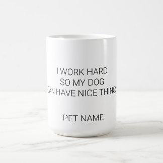 Anpassad hundnamnskopp - Minimalistisk Jag arbetar Kaffemugg