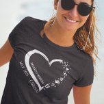 Anpassad kryssning i Älskare Heart-emblemation T Shirt<br><div class="desc">Den här designen kan vara personlig i det område som tillhandahålls genom att ändra fotot och/eller text. Du kan också anpassa den genom att klicka på Anpassa den här mallen och sedan välja klicka för att anpassa ytterligare alternativ och ta bort eller ändra färg i bakgrunden, lägga till text, ändra...</div>