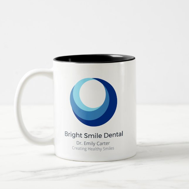 Anpassad logotyp för tandläkarpraktik kaffemugg (Vänster)