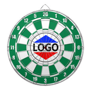 Anpassad logotypbild på grön och vit darttavla