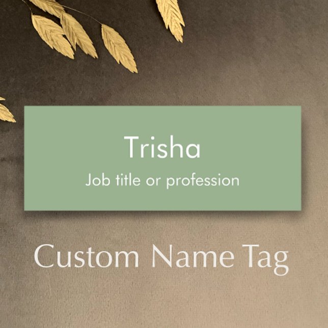 Anpassad Modern Enkel Skript Salvia Grön Anställd  Namnbricka (Custom modern sage green professional name tag. Simple editable script staff ID badge.)