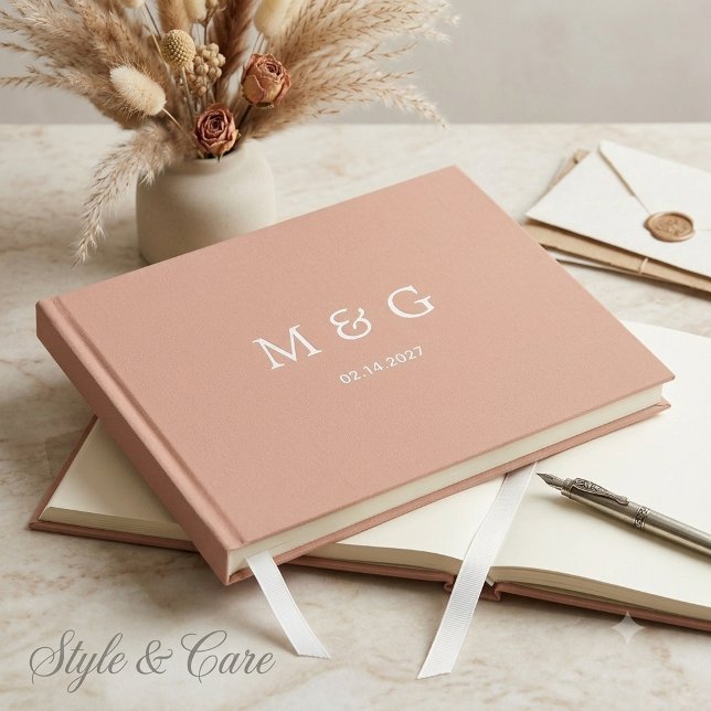 Anpassad monogram datum Stilig dammros Gästböcker (Custom Monogram Date Stylish Dusty Rose Guest Book)