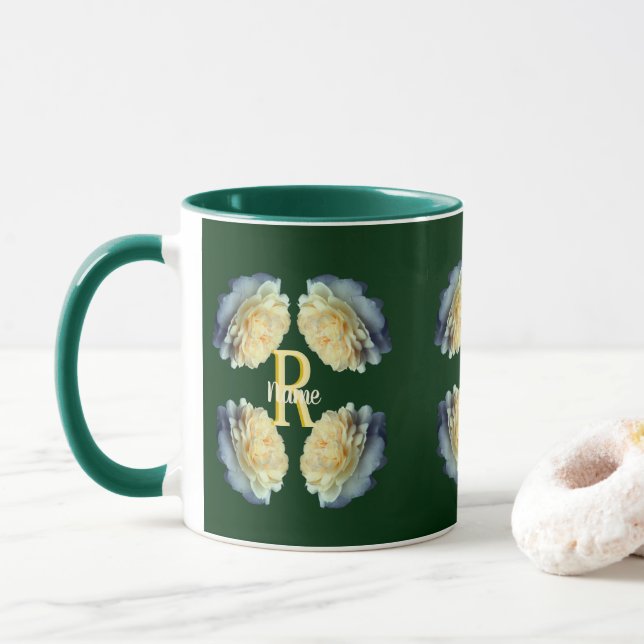 Anpassad monogram initial bokstav namn gula rosor mugg (Med munk)