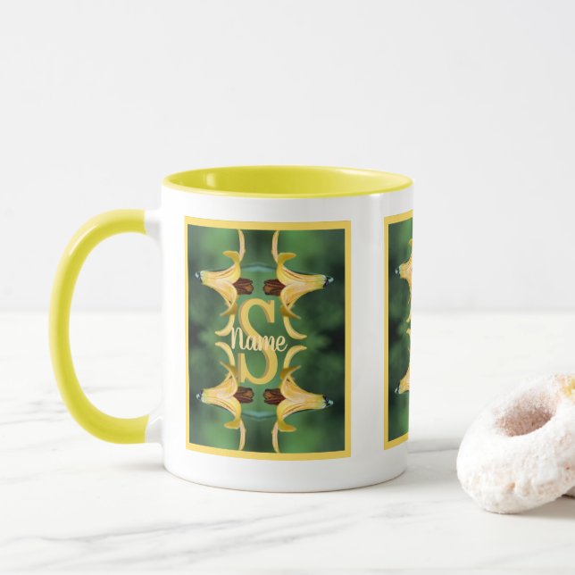 Anpassad monogram initial bokstav namn Vild lilja  Mugg (Med munk)