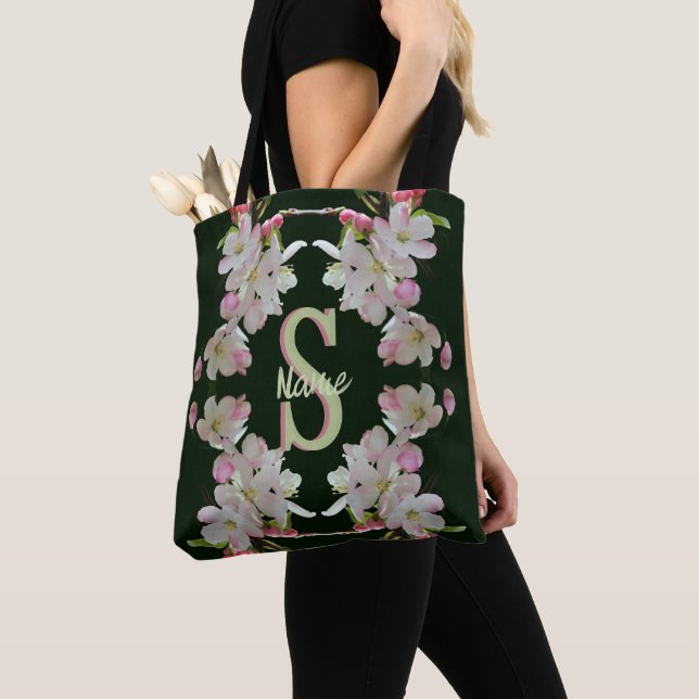 Anpassad monogram initial bokstav vårblomster kons tygkasse (Närbild)