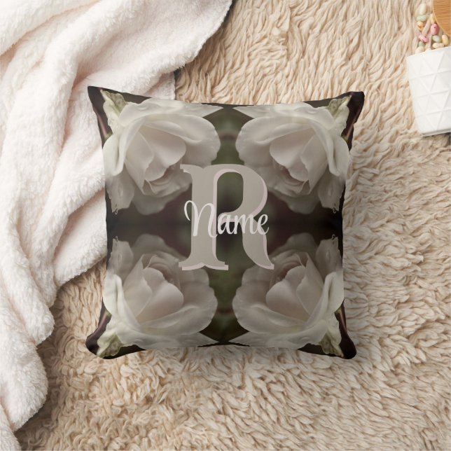 Anpassad monogram vintage rosor personlig kudde (Filt)