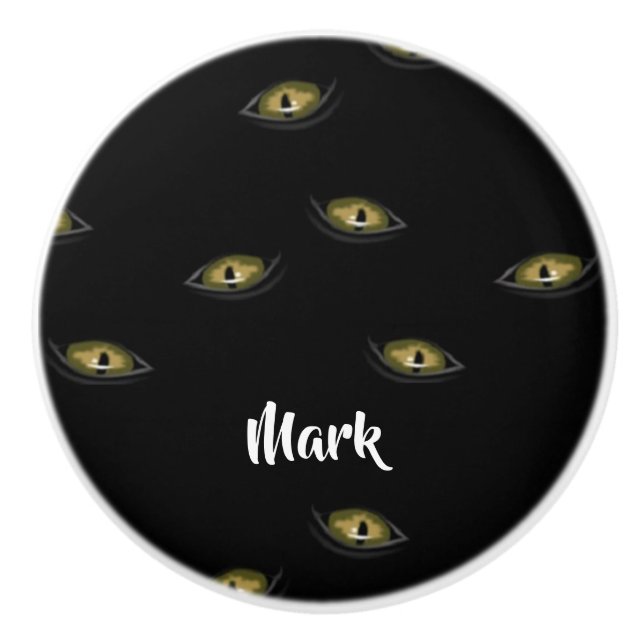 Anpassad namnkatts öga på svart knopp (Framsidan)