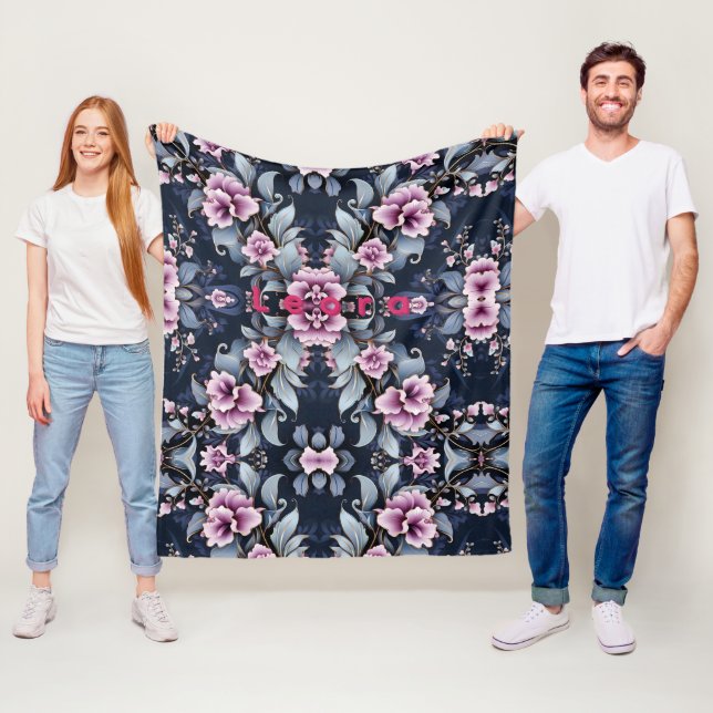 Anpassad namnmjuk filt med blommotiv Söt estetisk  (På plats)