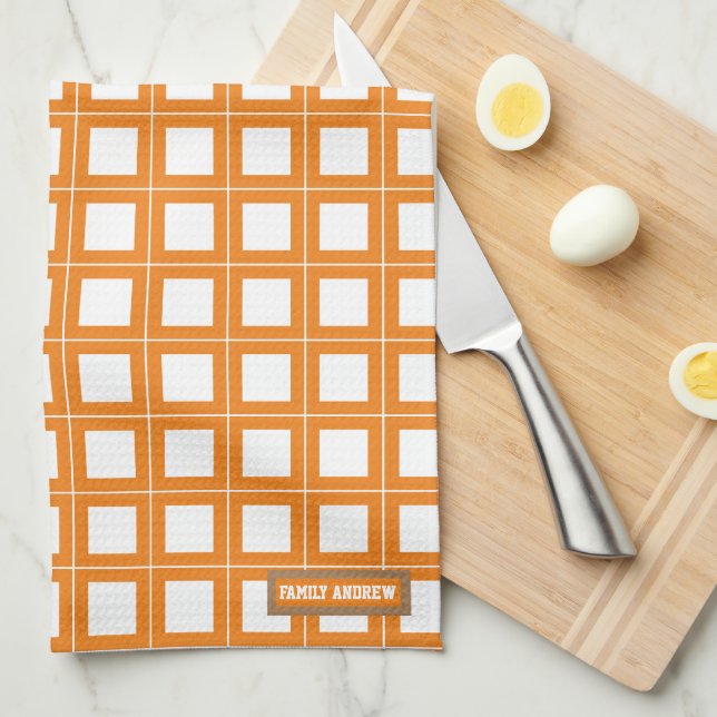 Anpassad namnmonogram snyggt mönster vit orange kökshandduk (Vikt i Fjärdedel)