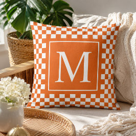 Anpassad orange rutig monogram initialbokstav kudde