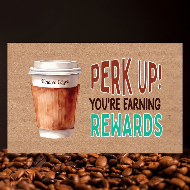 Anpassad Rustik Kraft Kaffe Loajalitet Visitkort (Rustic kraft coffee loyalty card with watercolor art, QR code, and rewards tracking for cafes.)