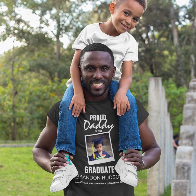 Anpassad Stolt Pappa Till Den Utexaminerade | Foto T Shirt (Skapare uppladdad)