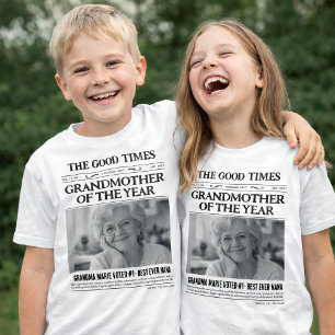 Anpassad Tidnings-Shirt, Årets Mormor T Shirt