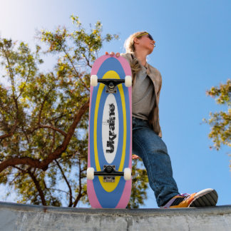 Anpassad ukrainsk surfoval text skateboard