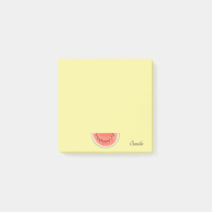 Anpassad vattenmelonfrukt på gul bakgrund post-it block
