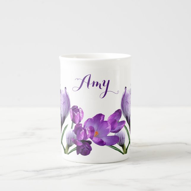 Anpassade Amy namn blommigt boho lila crocus Benporslin Mugg (Framsidan)