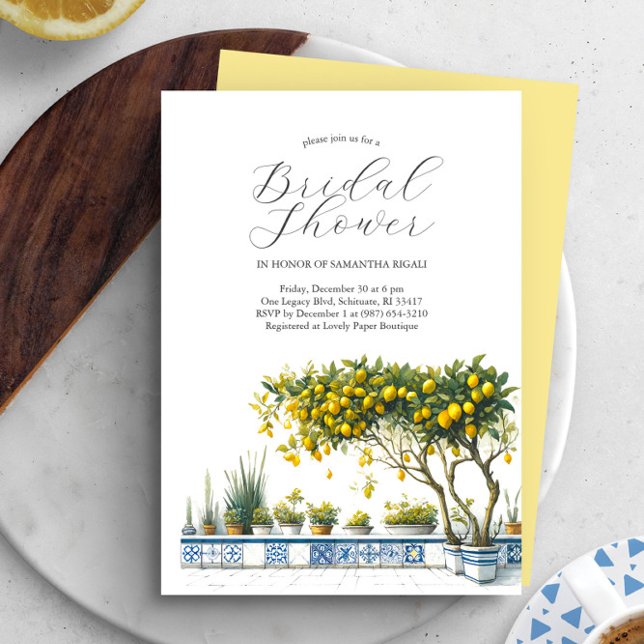 Anpassade bröllopsskötsel-inbjudningar med citronm inbjudningar (Yellow and blue lemon theme watercolor bridal shower invitations Victoria Grigaliunas DoTellABelle)