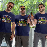 Anpassade Las Vegas Resa Casino Bachelor Party T Shirt<br><div class="desc">Anpassa dina egna resa-t-shirts till en Las Vegas-flykting. En t-shirt-coola med spelkasinokaplor som kortdäck,  poker chip och roulette-hjul med Vegas Resa i gult-skript. Roligt spelare garanterar hela er grupp.</div>