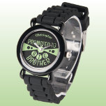 Anpassade namn storebror svarta gröntar armbandsur<br><div class="desc">Fira det speciella ögonblicket att bli en storebror med personligens barnklocka! Med en svart och ljust grönt coola säger den här klockan stolt "Befordrad till storebror" med din sons höger i namn på ansikte. Det är en perfekt gåva till en ny storebror, skapar dem känna sig stolta över extra samtidigt...</div>