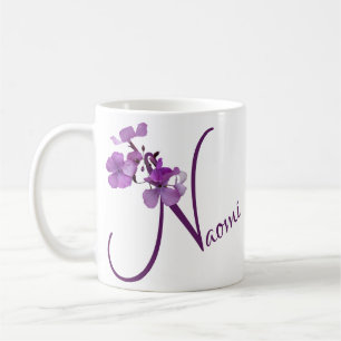 Anpassade Naomi namn söt lila blommigt roligt Kaffemugg