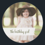 Anpassade Photo Sticker Runt Klistermärke<br><div class="desc">Lägg till fotot och anpassa texten! Underbar för alla tillfälle - födelsedagsfester,  babyduschar,  möhippor,  bröllop,  inbjudningar och mycket mer!</div>