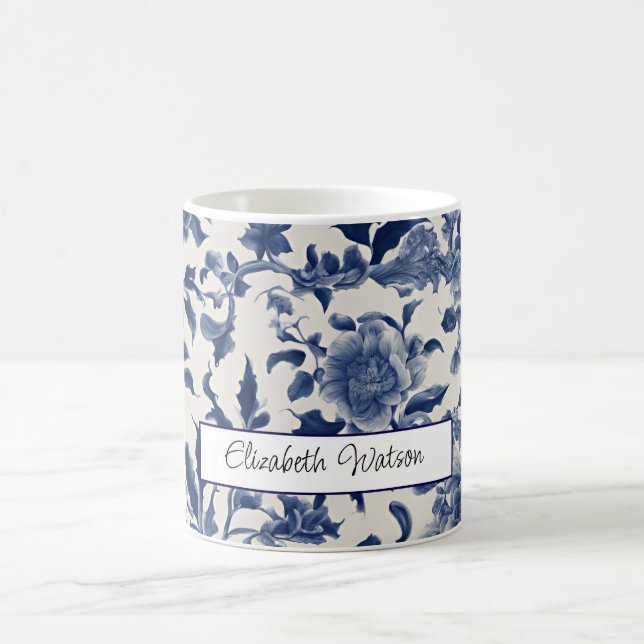 Anpassade Porcelain Elegance: Blue Blommigt Kaffemugg (Center)