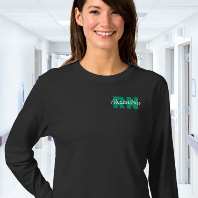 Anpassade RN-uppgifter med namn T Shirt (Skapare uppladdad)