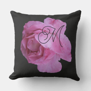 Anpassade rosa ros M-monogram personsvart svart pe Kudde