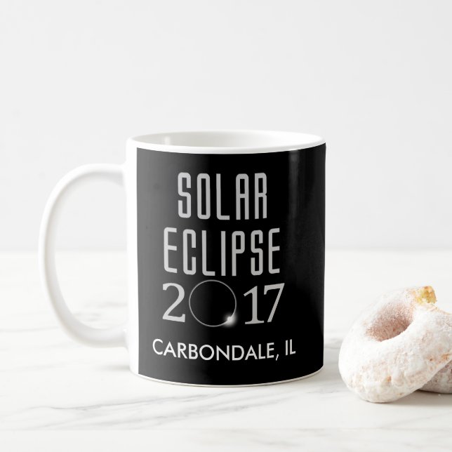 Anpassade Solar Eclipse 2026 Mugg (Med munk)
