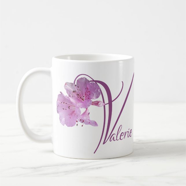 Anpassade Valerie namn rosa blommigt boho roligt Kaffemugg (Vänster)