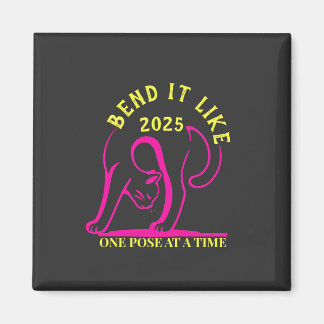 Anpassadet "Bend It like 2025" Yoga Cat Magnet