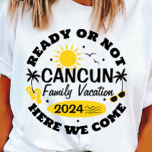 Anpassadet Cancun Family Vacation T-shirt