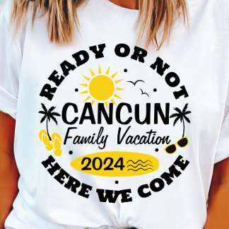 Anpassadet Cancun Family Vacation T-shirt
