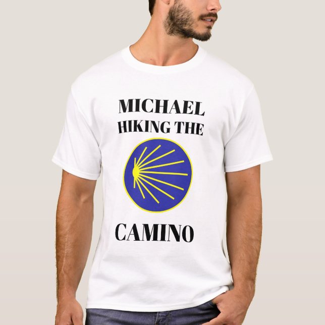 Anpassadet Michael Hiking the Camino T Shirt (Framsida)