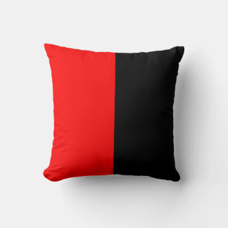 Anpassadet Red and Black Kudde