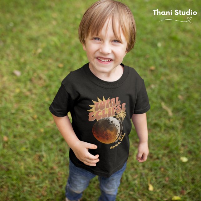 Anpassadets datum - totalt antal Eclipse Modern Vi T Shirt (Skapare uppladdad)