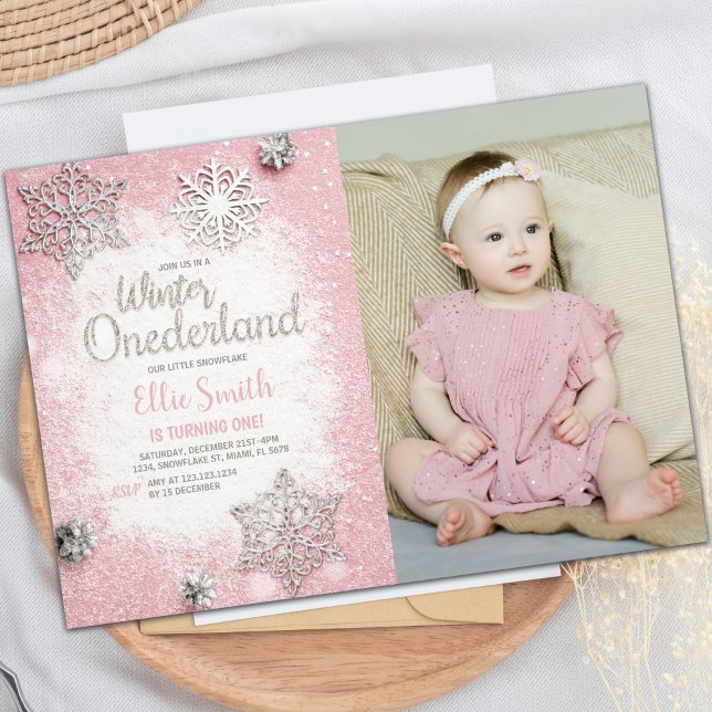 Anpassadets inbjudan till Winter Wonderland Party (Pink Glitter Winter ONEderland Invitations w photo)