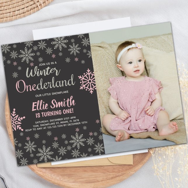 Anpassadets inbjudan till Winter Wonderland Party (Winter Onederland Birthday Invitations with photo)